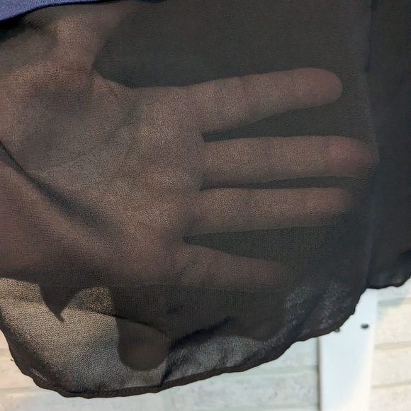 DKNY, NEW, shirt with sheer bottom, size XL, FINAL PRICE DROP 💧💧💧💧 - Picture 4 of 8